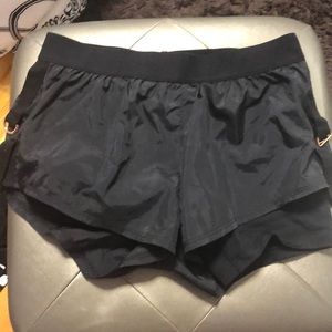 Running shorts 🤍